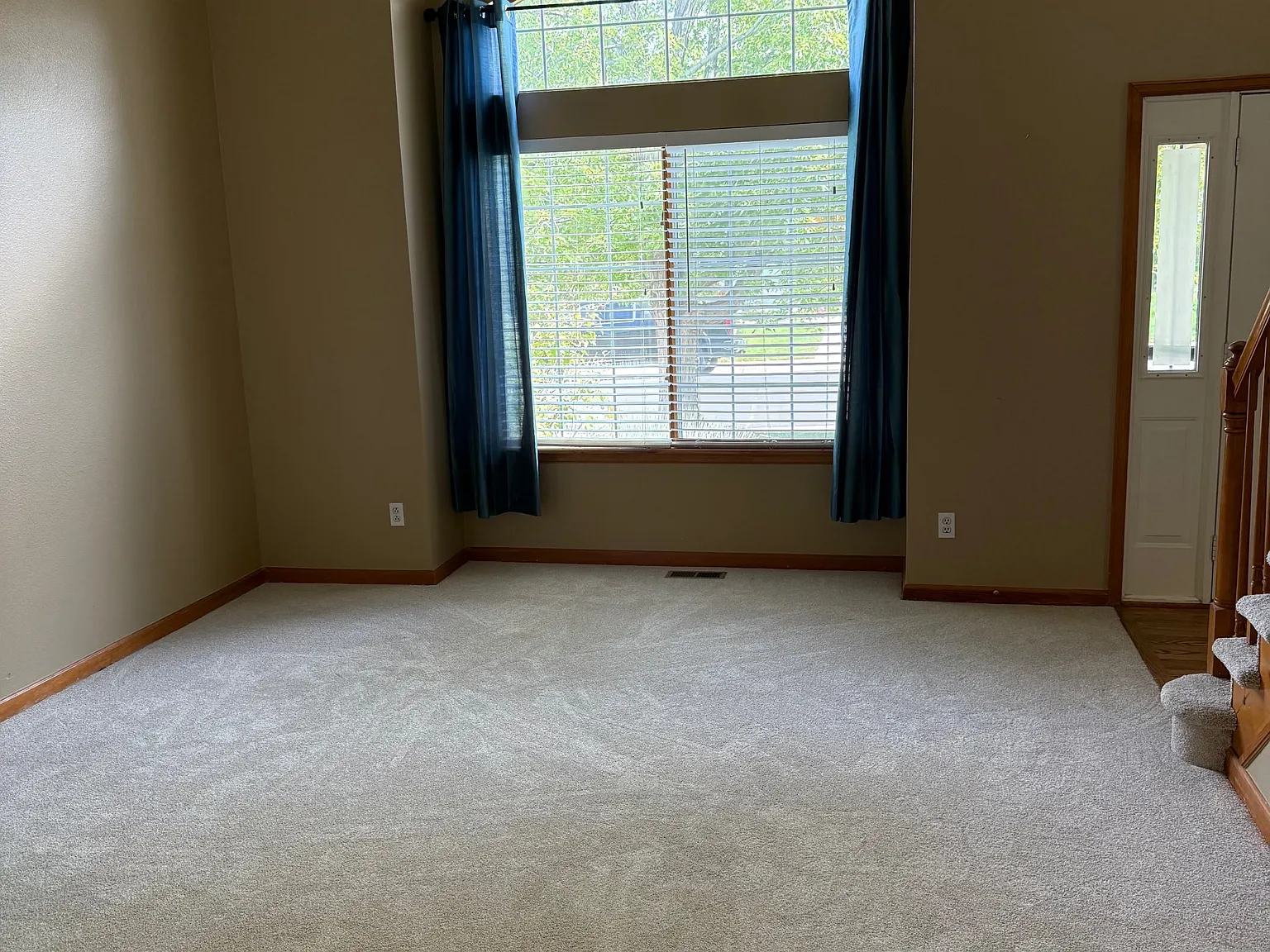 4 bed, 3000 sqft, $2,895 — Photo 3