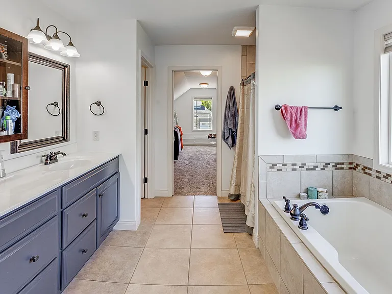 1208 White Oak Rd — Photo 34