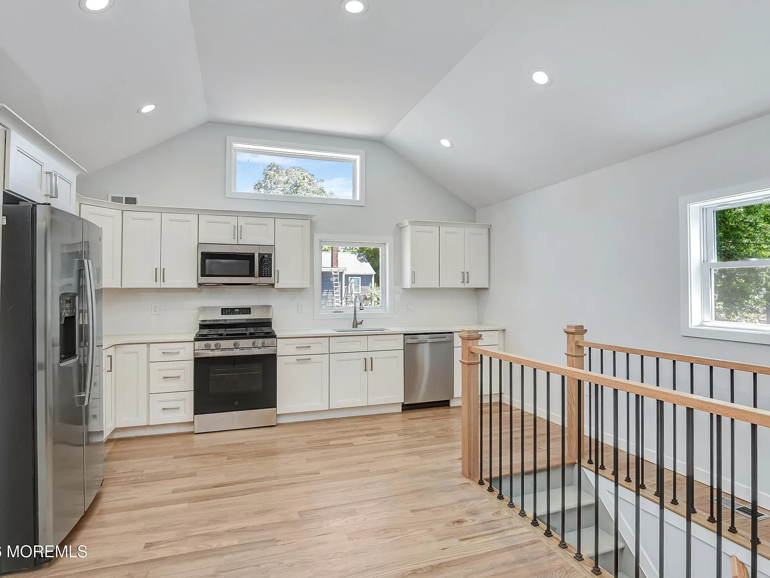 3 bed, 2.5 bath, $3,350 — Photo 2