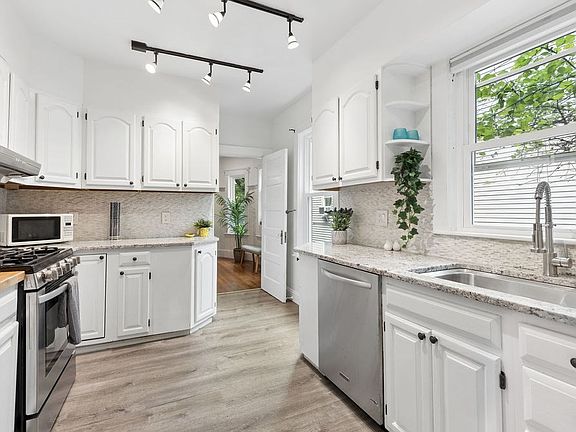 5th image of 215 Crafts Rd #2