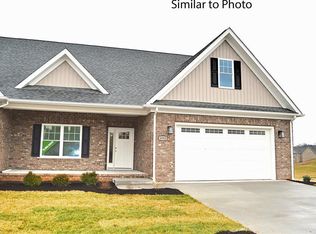 8489 Whistling Straits Dr, Radford, VA 24141