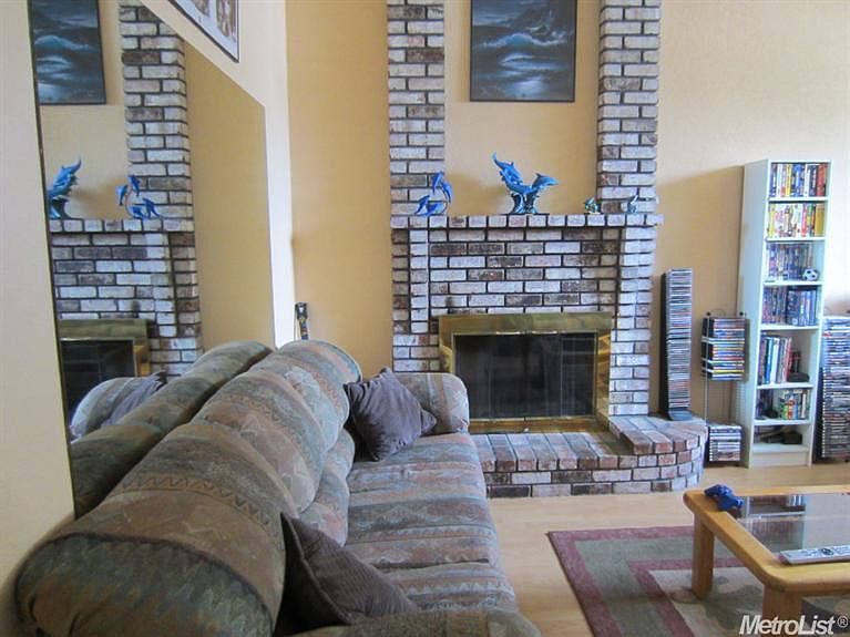 2nd image of 1382 Coolidge Pl