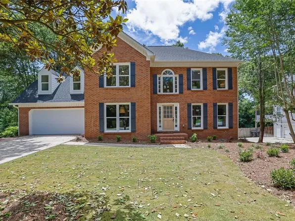 4999 Willow Creek Dr, Woodstock, GA 30188
