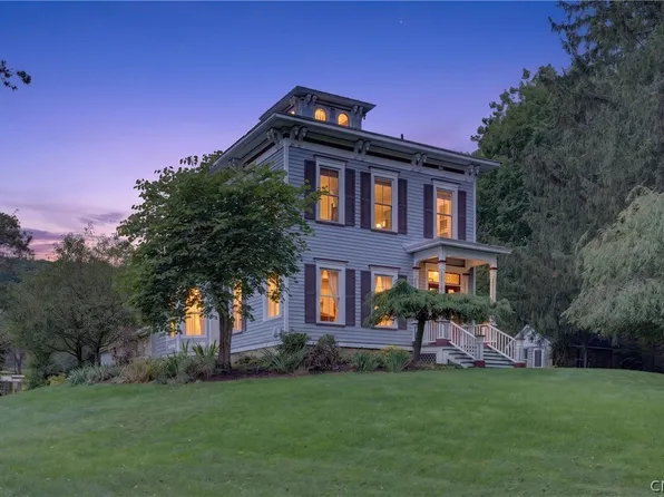 55 North St, Marcellus, NY 13108