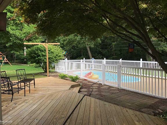5th image of 7457 Farr Ct