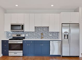 1638 W Morse Ave #4, Chicago, IL 60626