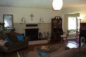 livingroom...fantastic fireplace!