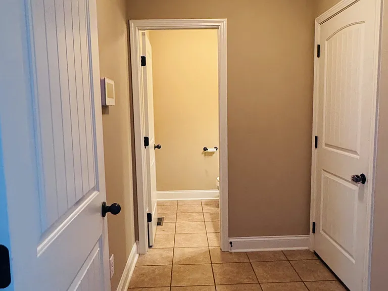 2469 Senseney Dr — Photo 27