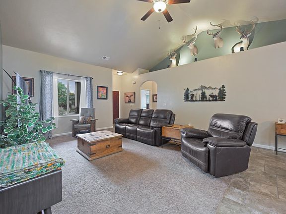 4th image of 508 Swan Ln