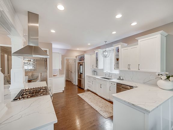 5th image of 17418 Longwood Dr