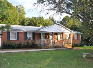 22 Bannister Town Rd, Louisa, VA 23093