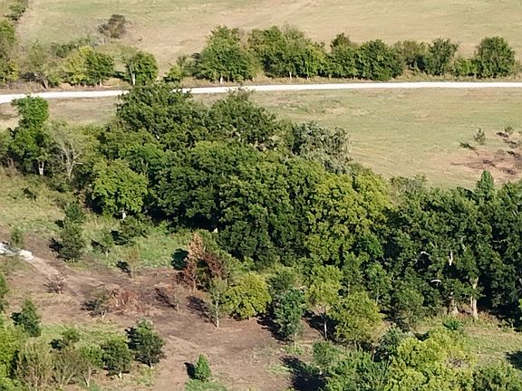 3rd image of 6 W 3200th Rd