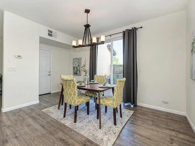 15 Crystalwood Cir — Photo 11