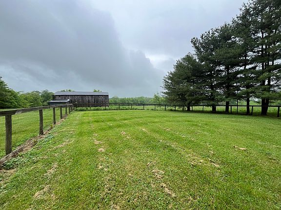 2nd image of 2655 New Liberty Pike