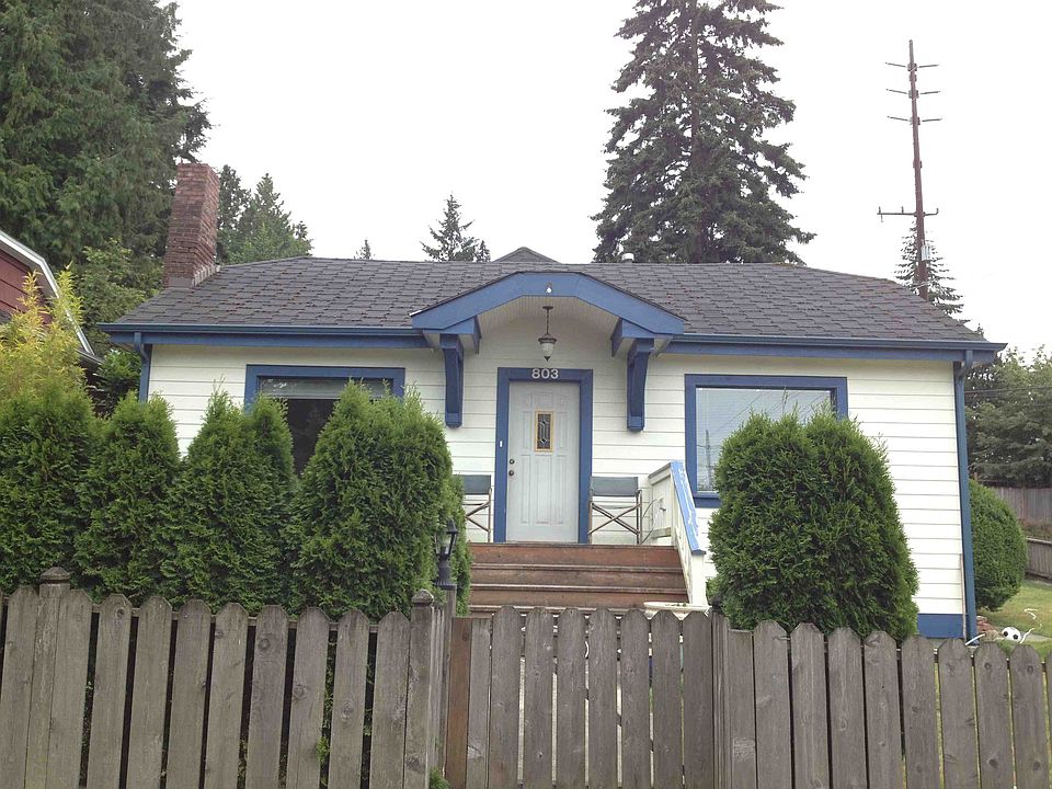 2nd image of 803 NE 104th St