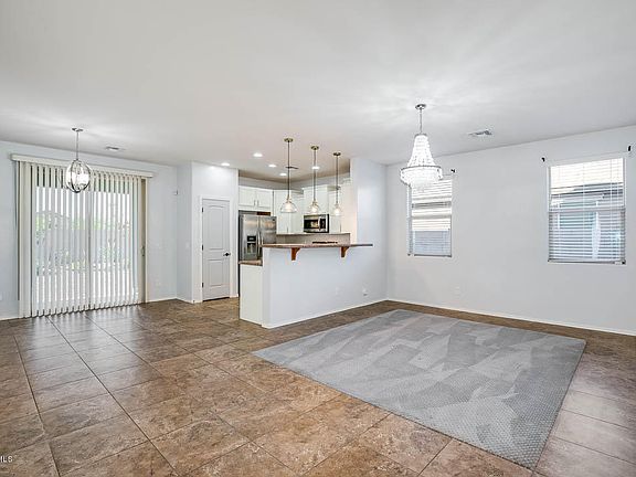 4th image of 1896 W Half Moon Cir
