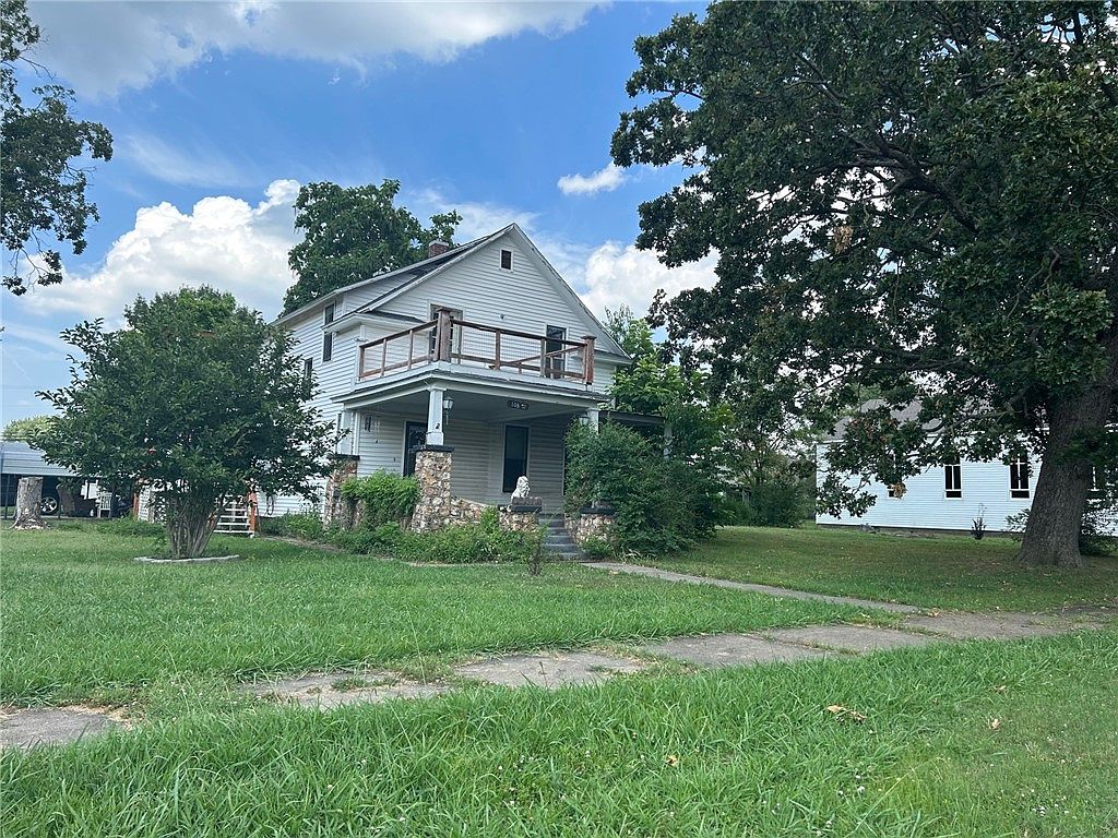 108 W 1st St, Gentry, AR 72734 MLS 1250115 Zillow