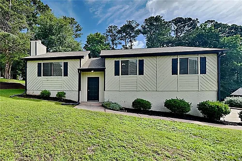 151 Castleair Dr NE Photo 1