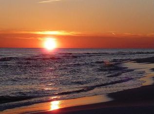 611 N Shore Dr, Surf City, NC 28445