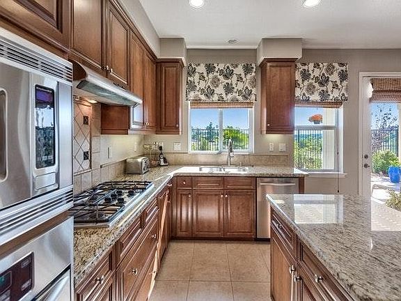 5th image of 16916 Silver Crest Ln