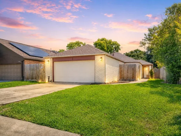 11107 Kitty Brook Dr, Houston, TX 77071