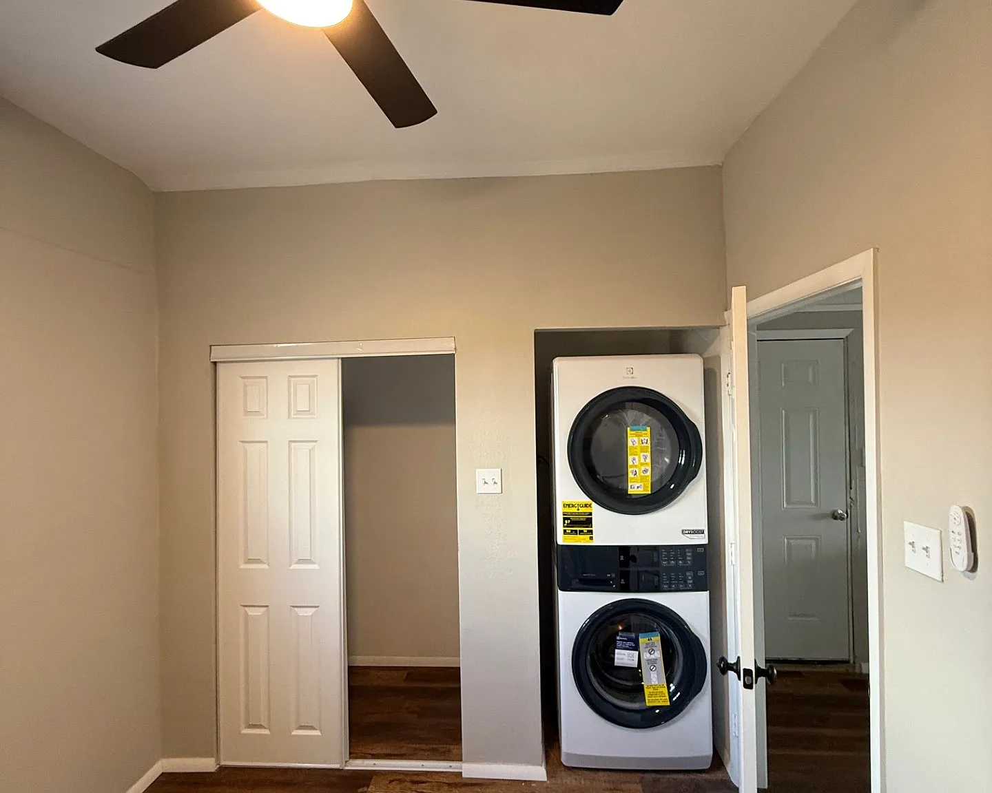 1 bed, 500 sqft, $900 — Photo 3