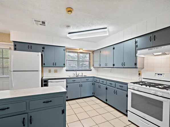 4310 Ebbtide Dr, Houston, TX 77045