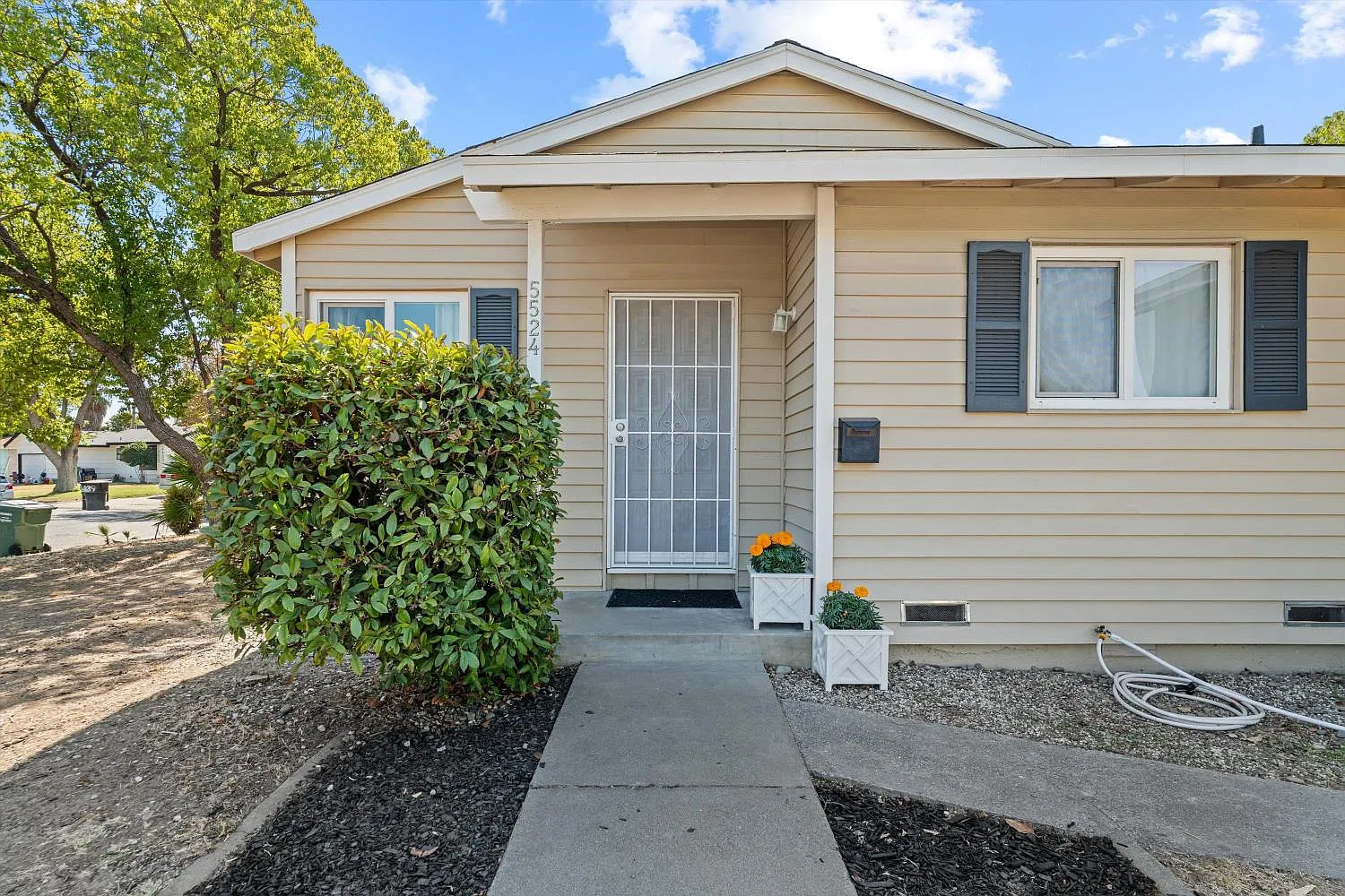 3 bed, 1319 sqft, $2,550 — Photo 3