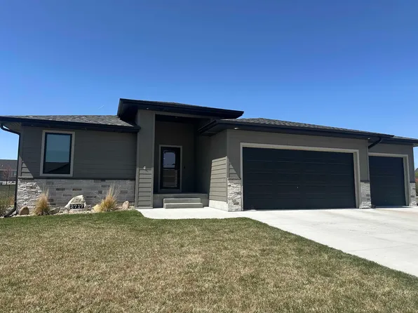 2717 Merle Ave, Hastings, NE 68901