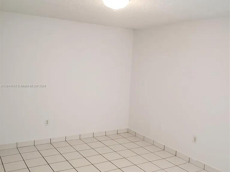 5100 SW 41st St #319 — Photo 3