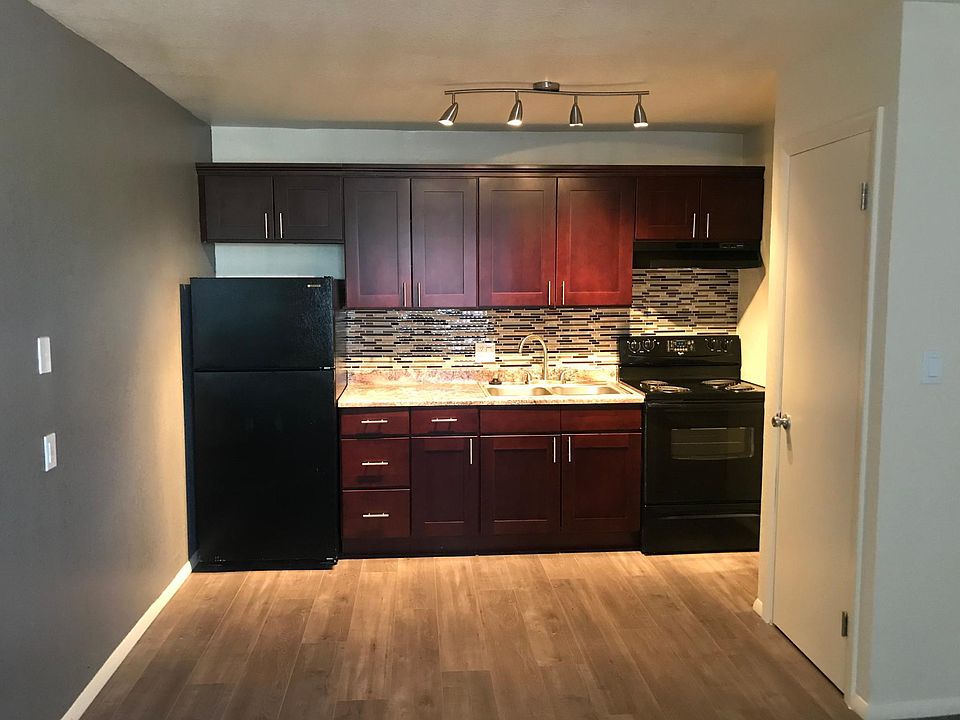 1st image of 1829 N 45th Ave APT 2026