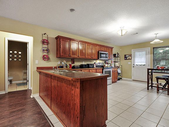 5th image of 21560 E Edgewood Dr