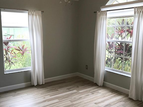 4th image of 742 Citrus Cove Dr