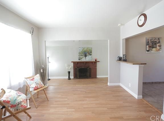 3rd image of 4703 Walnut Grove Ave