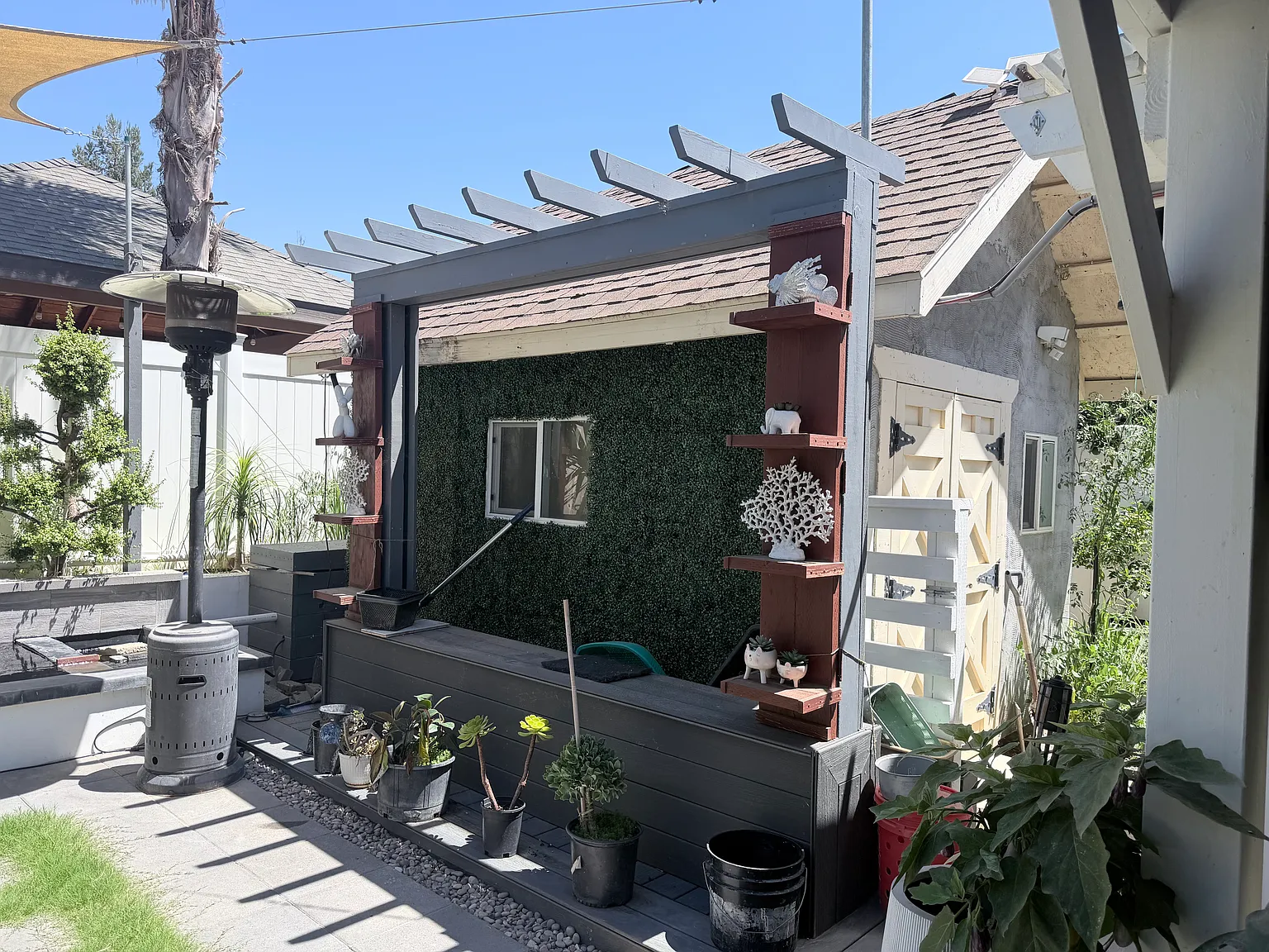 2212 Fiori St — Photo 3