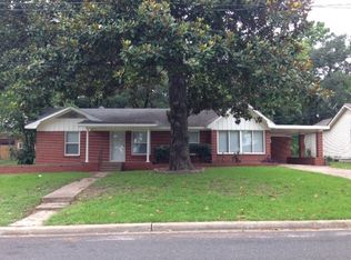 1016 Pecan Dr, Huntsville, TX 77320