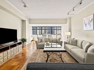 2 Hawthorne Pl APT 17M, Boston, MA 02114