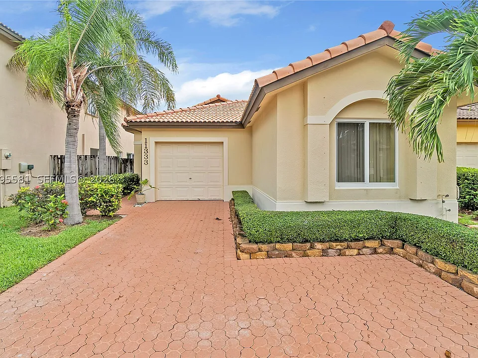 11333 NW 52nd St
