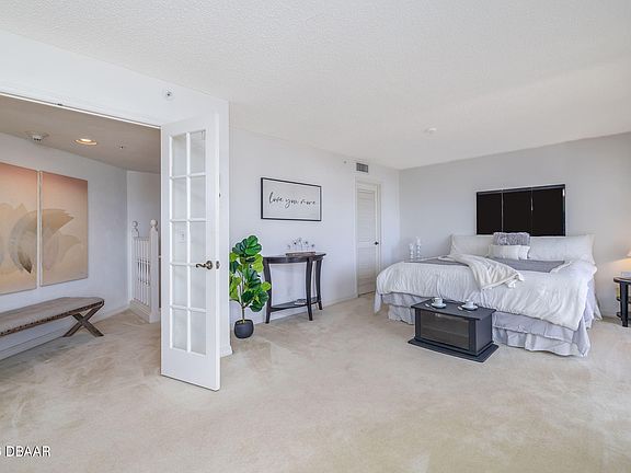 5th image of 3 Oceans West Blvd APT 7C1