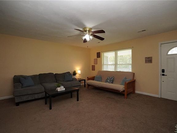 5th image of 1198 Jarrett Rd