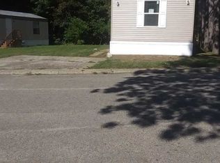 2209 Village Dr #20, Caro, MI 48723