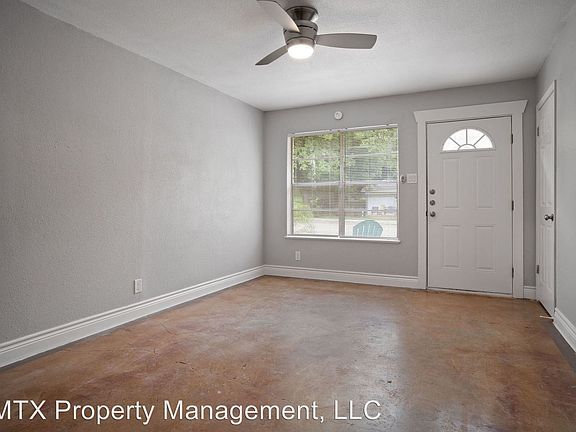 3rd image of 414 Sarah Dr APT B