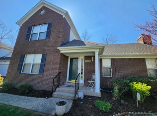 10828 Glenway Pl, Louisville, KY 40291