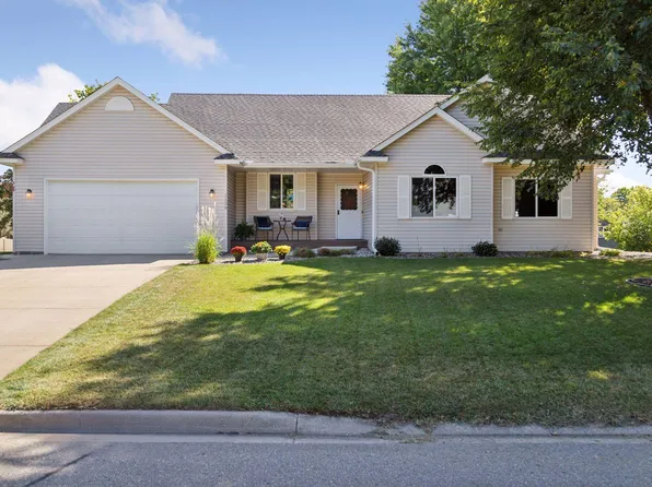 1129 Bluff Pass S, Chaska, MN 55318