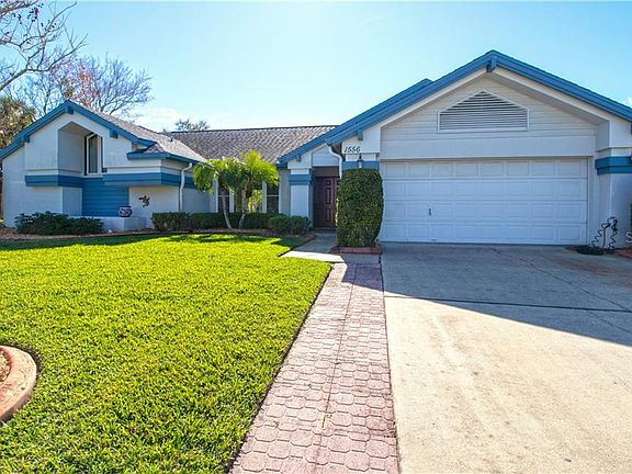 3rd image of 1556 Cumberland Ct W