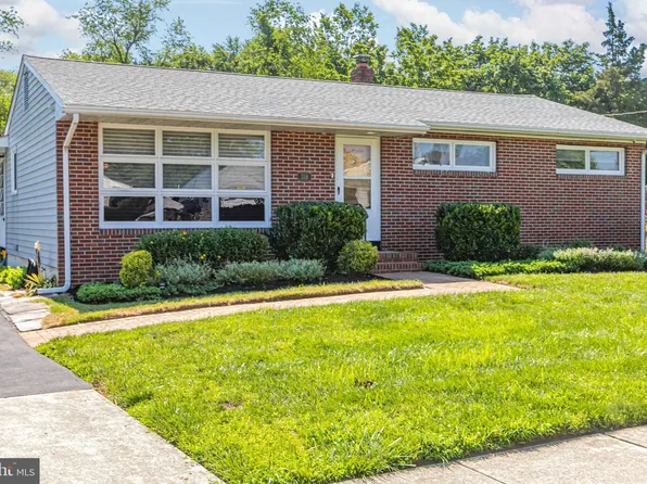 318 Montana Ave, Hamilton, NJ 08619