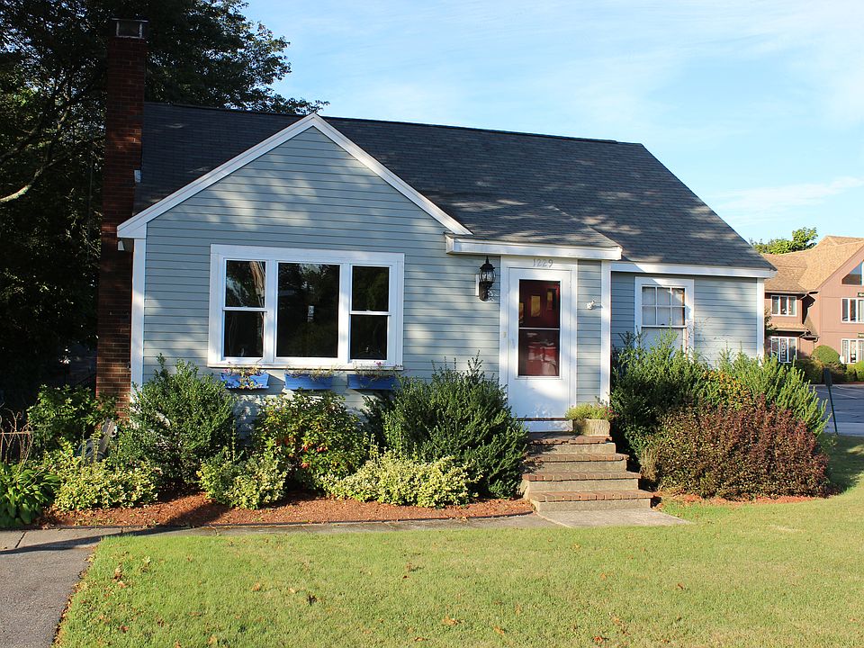 1229 Main St., Tewksbury. 01876
