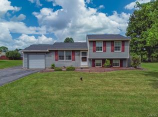 7819 Anadale Ln, Liverpool, NY 13090