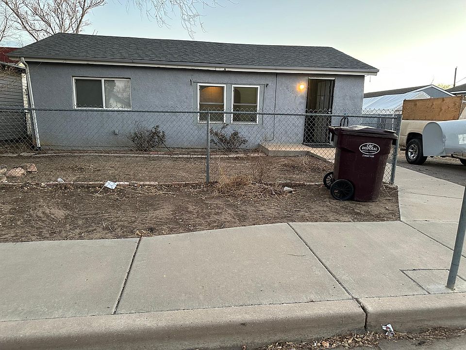 1st image of 2118 E 10th St