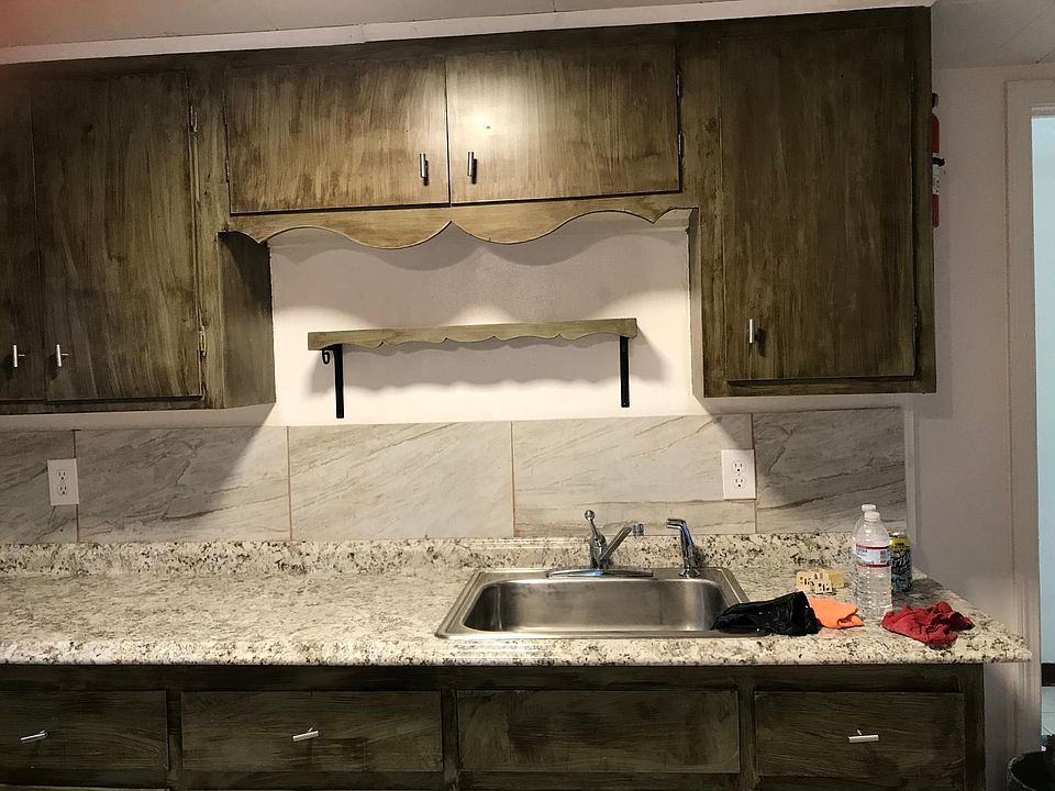 1st image of 15 Carrier St Floor 2